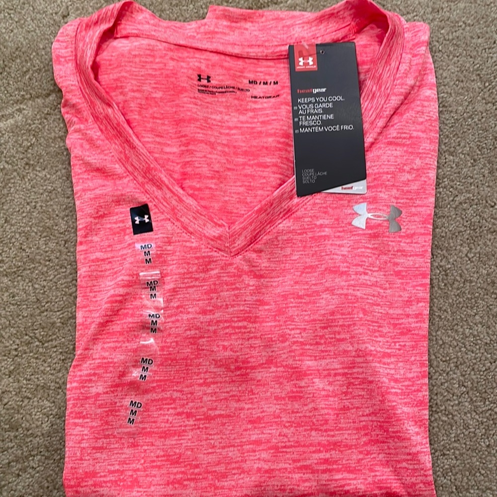 Under Armour SS active v-neck heat gearT-shirt new